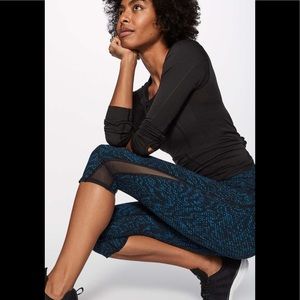 Lululemon Train Times Crop -Pulse Capri Blue/Black Mesh - Size 4 NWT